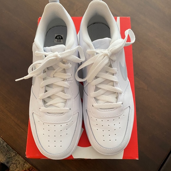 NEW Nike Court Borough Low Big Kid Sz 6.5Y - Picture 3 of 7